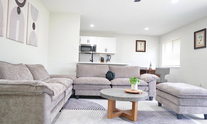 Forney Casa | Welcoming 4-bedroom house with AC in charming Forney