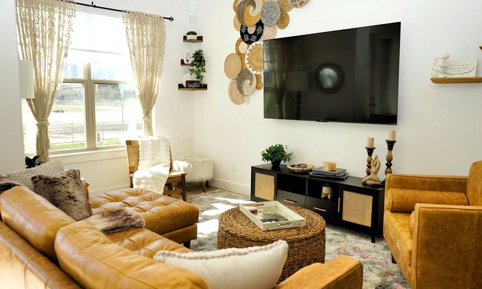 Northside Casa | Welcoming Houston haven with Beautiful Skyline Vw