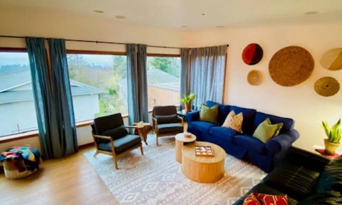 Fauntleroy Casa | Vistas de lujo, comodidades modernas -Lincoln View House