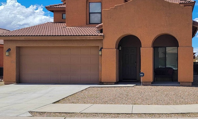 Tucson Casa | Welcoming Tucson Home ~ 6 Mi to Downtown!