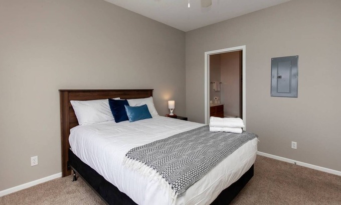 Ames Apartamento | University Retreat + Pool + Gym (Ames)