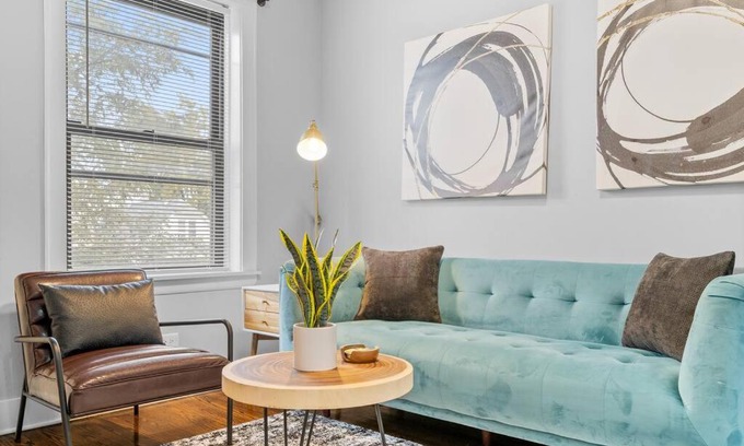 Chicago Apartamento | Well-Appointed 2BR Apt in a Vibrant Area - Cicero 2N