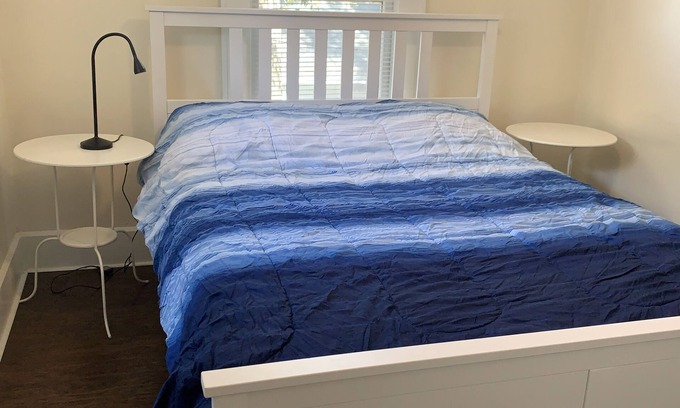 Historic Uptown Apartamento | Well-appointed apartment close to the waterfront and downtown