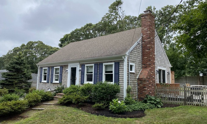 Harwich Center Casa | Well Appointed Modern 3 bedroom Cape House, Fully Renovated in 2020!