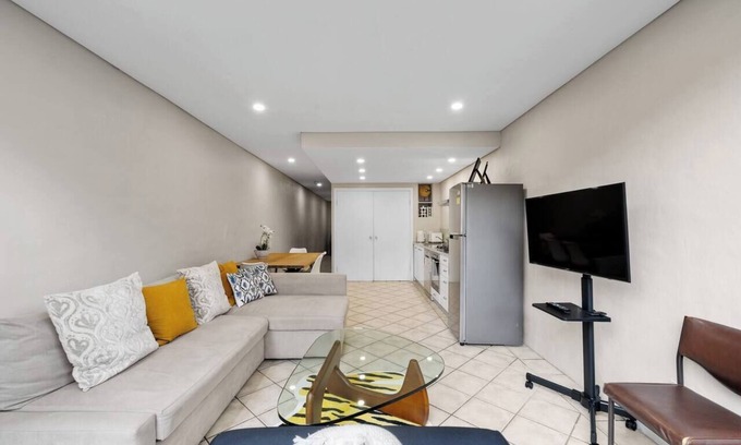 Redfern Casa | Well-Connected 4 BR House/Central station- 12 mins