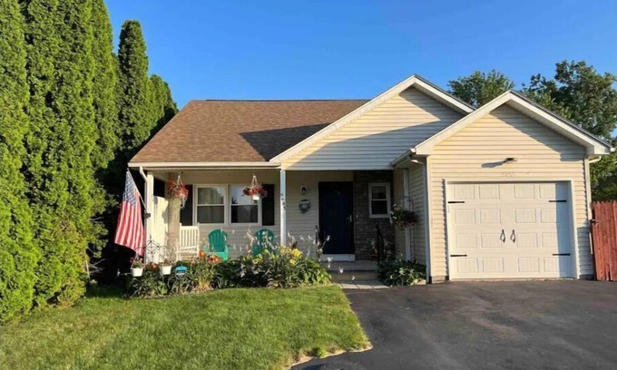 Farmington Casa | Well-equipped, renovated 3 Bedroom with Game Room