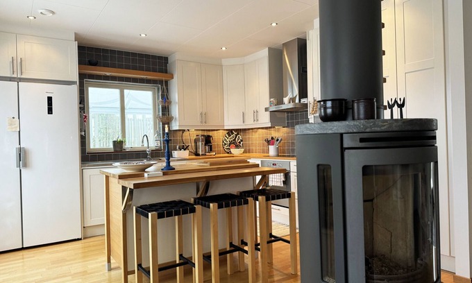 Skaerhamn Casa | Well laid out villa in central Skärhamn, Tjörn | SE09050