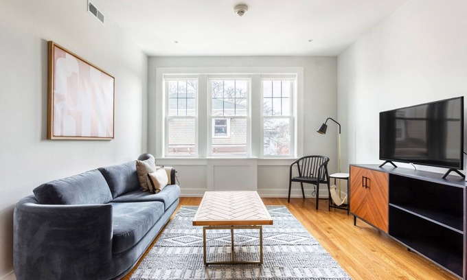 Agassiz Apartamento | Well-Located Porter Square 1BR in Harvard Square by Blueground