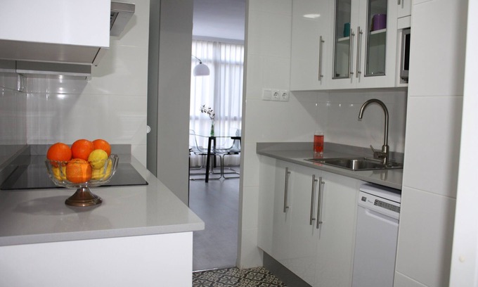 Marxalenes Apartamento | Well maintained 3/2 Apartment. Apartamento bien mantenido 3/2.