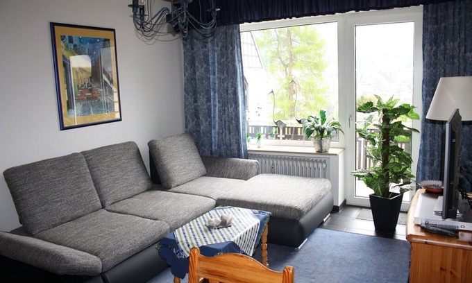Silbach Apartamento | Well-maintained apartment in a family home in a quiet residential area, with a splendid view of the surroundings