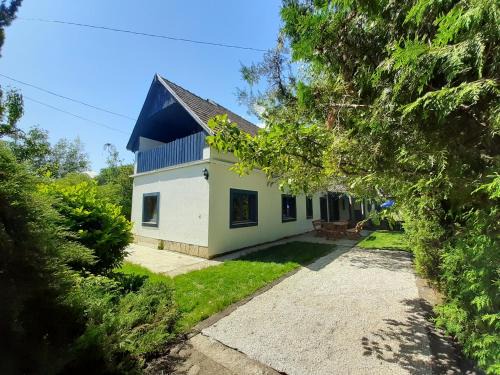 Balatonmariafurdo Casa | WELLE vízparti nyaraló