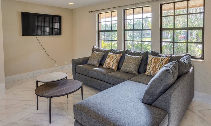 Greenview Shores Casa | Wellington Vacation Rental ~ 16 Mi to Beach