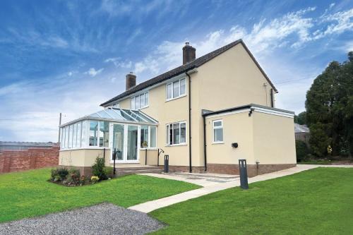 Chirbury with Brompton Casa | Wellingtonia Cottage