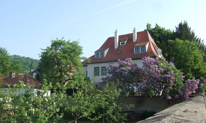 Oberloßnitz Apartamento | Bienestar en el monumento - cómodo y romántico apartamento de invitados Winzerhaus