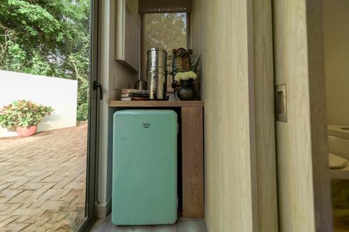Saladita Casa | Wellness Compound 50m Saladita Surf Sauna Ice baths