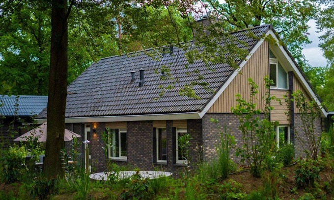 Bosgebied Hoenderloo Casa | Casa de bienestar con jacuzzi