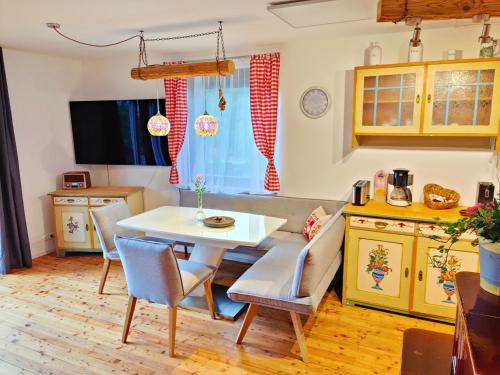 Keutschach am See Apartamento | Wellness- HotTub & Sauna- Pet Friendly- Hiking