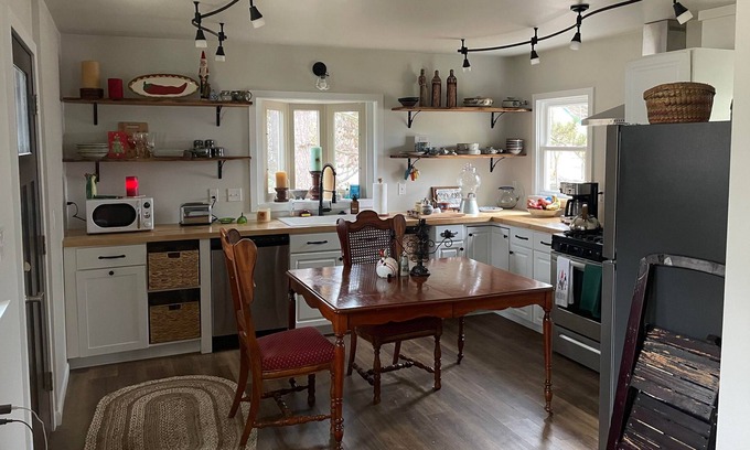 Greensburg Casa | Wellness retreat w/yoga studio. Off 5-star trail and 10-minute walk to downtown
