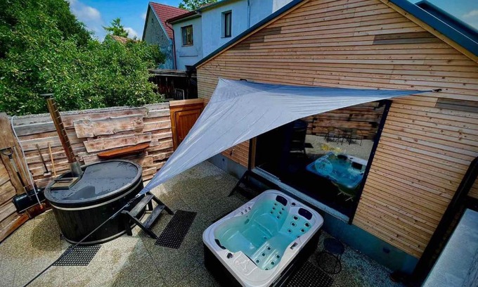 Jindrichuv Hradec Apartamento | Wellness Rock Live