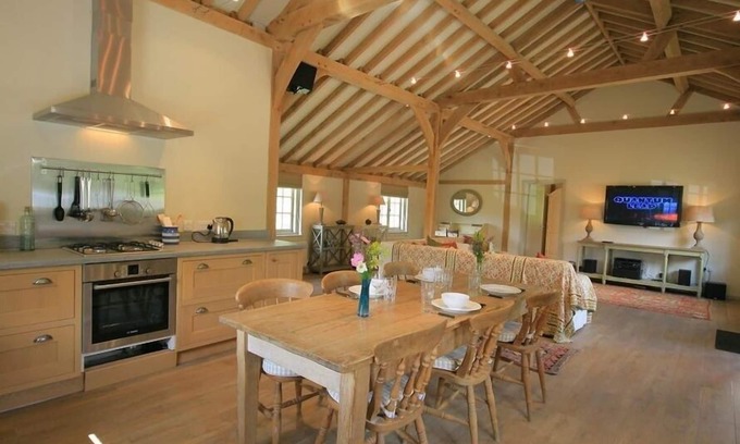 Kidlington Cabaña | Granero del oeste, TACKLEY