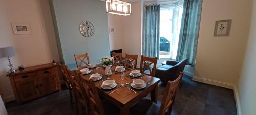 West Cliff Casa | West Cliff Townhouse with parking