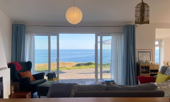 Clonakilty Condominio | West Cork holiday home with incredible sea views