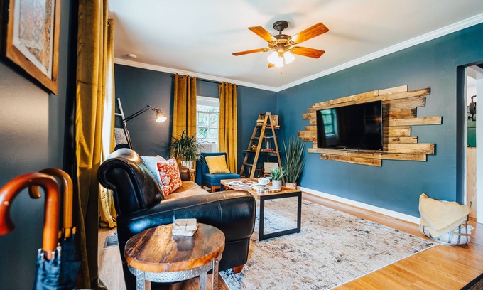 West Fairfax Casa | West Davis Mill