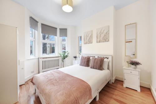 Walpole Casa | West Ealing Hububb Stay