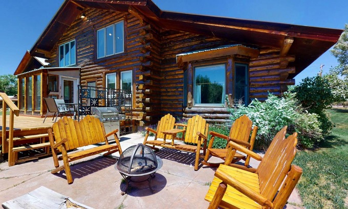 Gunnison Casa | West Elk Wilderness Lodge