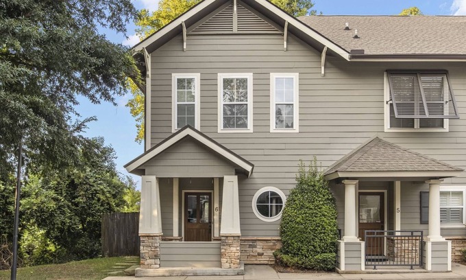 Greenville Downtown Cabaña | West End Cottage, 1 Bedroom & Close to Everything