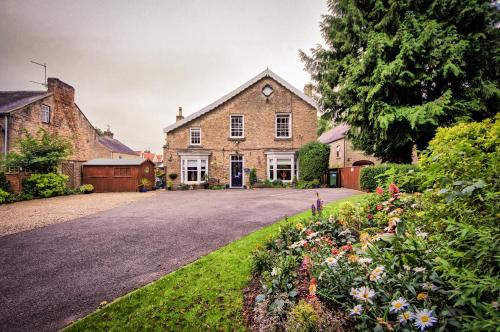 Richmond Casa | West End Guest House