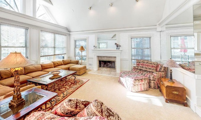 West End Casa | West End Splendor by Snowmass Vacations