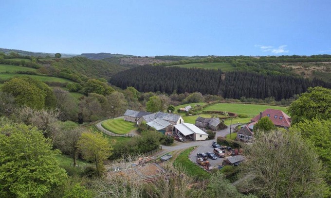 Hawkridge Casa | West Hollowcombe Farm Cottages - full site booking
