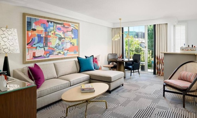 Tri-West Apartamento | West Hollywood Comfort – Walkable, Spacious, and Stylish