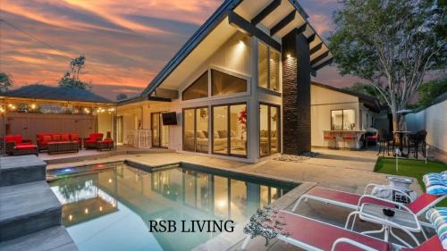 Irving Casa | West Irving Palace Miami Style