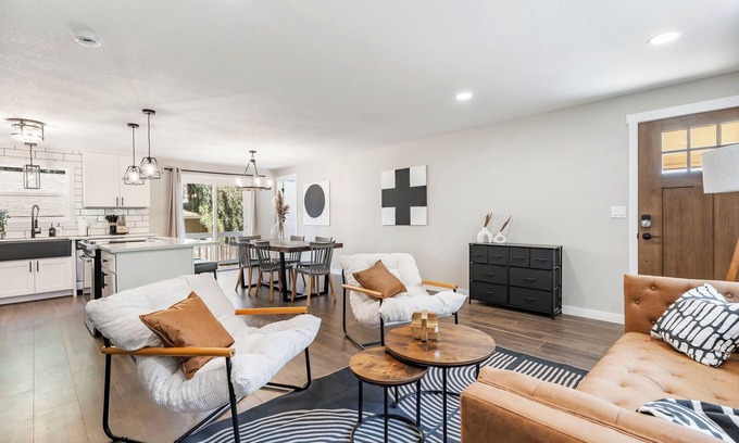 Rosemont Summit Casa | West Linn Wanderlust: Your Mid-Term Retreat