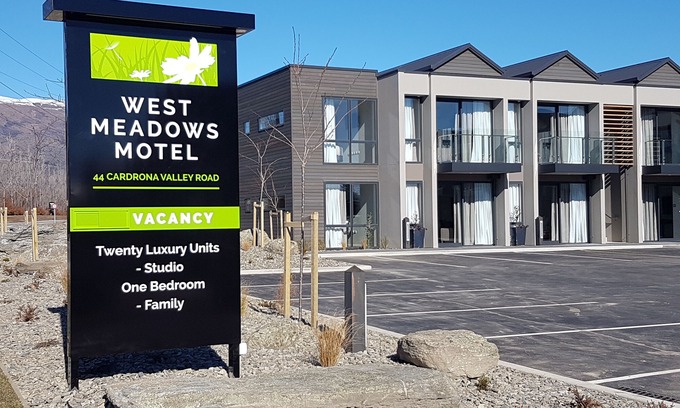 Wanaka Hotel | West Meadows of Wanaka