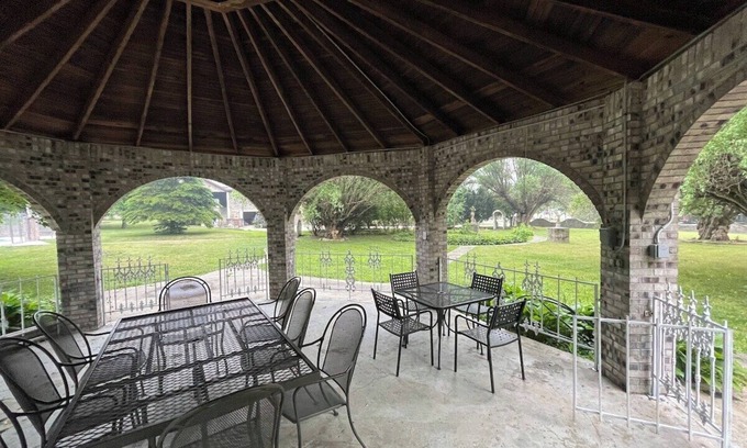 Fennville Casa | West Michigan Spanish Compound - Pool - Sport Court - Game Room - 1.7 acres