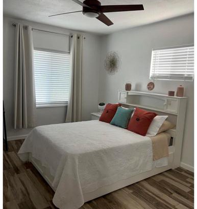 North Park Central Casa | West Mitchell