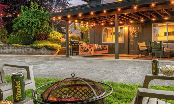 Port Angeles Casa | West Nine Retreat with Outside Swing Bed & Views