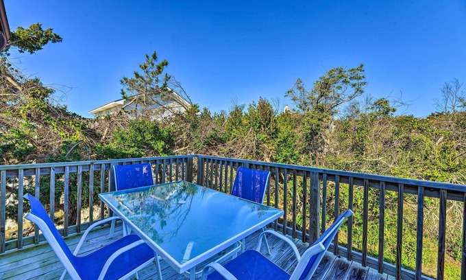 Emerald Isle Apartamento | 'west of the Moon' Ocean Apt w/ Beach Access!