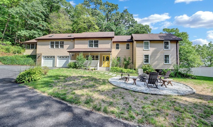 Middle Hope Casa | West Point Mountain House