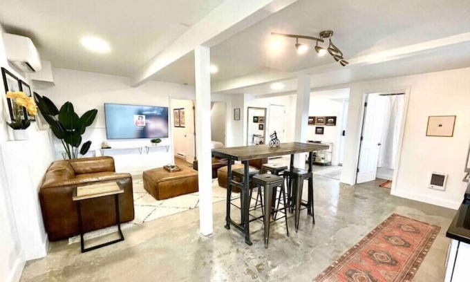 Riverview Casa | West Seattle Chill Space