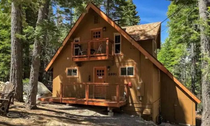 Tahoma Cabina | West Shore Tahoe 3-bedroom cabin with hot tub, private beach, fenced, pets ok!
