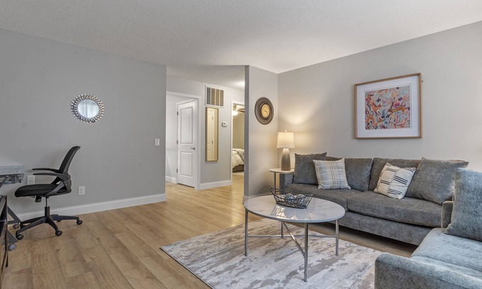 Springfield Apartamento | West Side Cozy Home II. Pet friendly!
