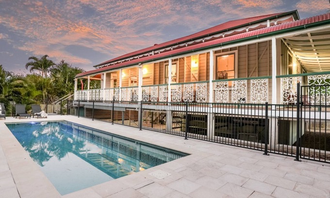Agnes Water Casa | WESTACOMBE - boat parking plus amazing pool, pet friendly