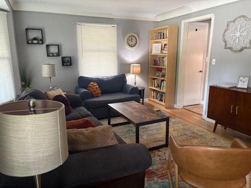 Kamm's Corners Casa | Westdale