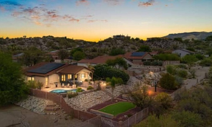 Tucson Casa | Western Ember Retreat