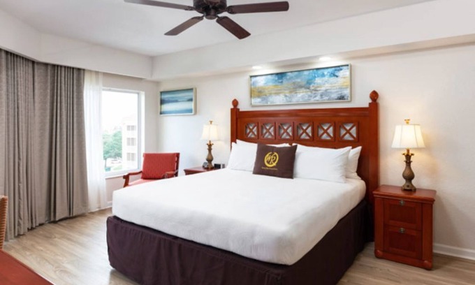 West Kissimmee Complejo | Westgate Town Center with 5 water parks