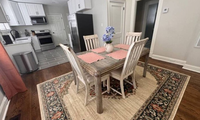 Danville Casa | Westhampton Retreat - 2bd/1bath